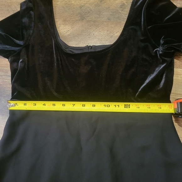 Vintage JS Collections Fit & Flare Velvet Flow Dress Size 10 - Picture 4 of 6